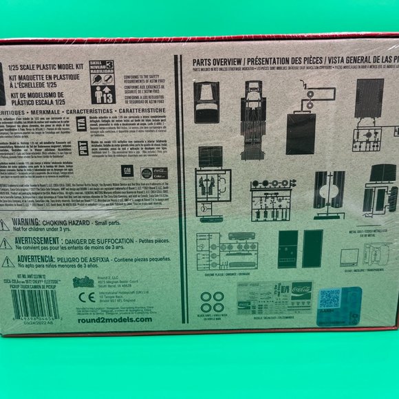 AMT 1:25 Scale Coca-Cola 1972 Chevy Pickup Truck Model Kit - Picture 3 of 4